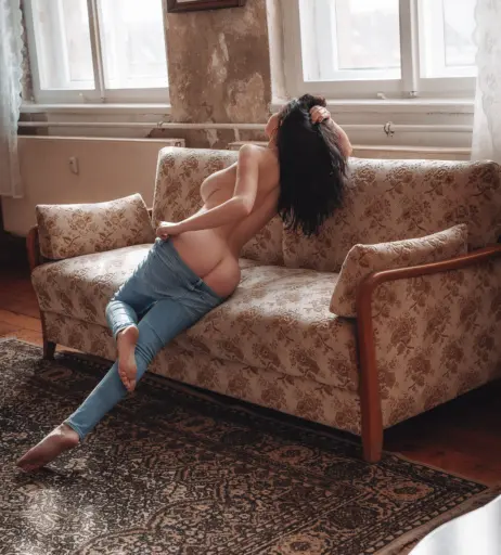 Image 9870960 from Laurine