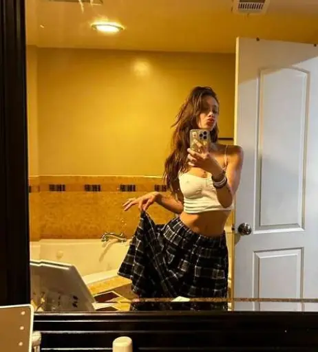 Image 9865564 from Kaile Goh