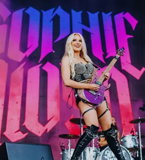 Image 9861657 from Women of Metal