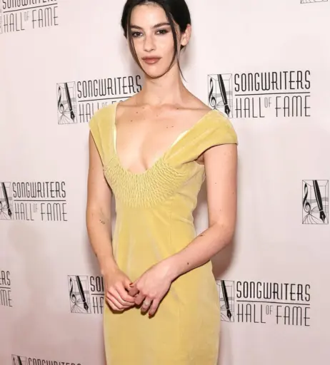 Image 9862903 from Gracie Abrams