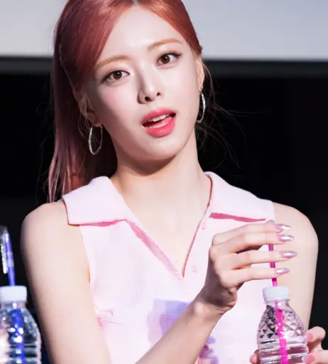 Image 9863135 from Yuna - ITZY (유나, Shin Yu Na)