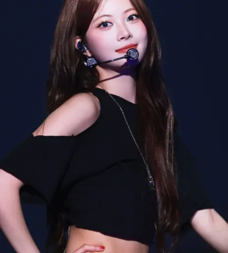 Image 9863082 from Hong Eunchae 홍은채 | LESSERAFIM