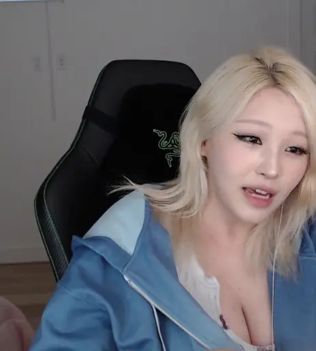 Image 9860120 from Kang Hee Yoon / Hyoon / Aikuros