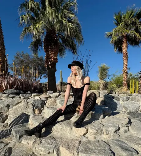 Image 9860953 from Jessu