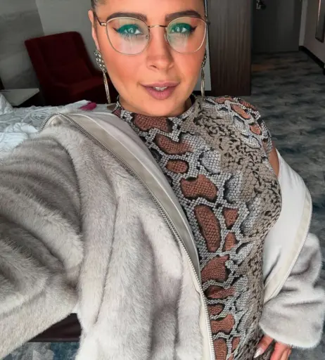 Image 9856229 from JustYeliz