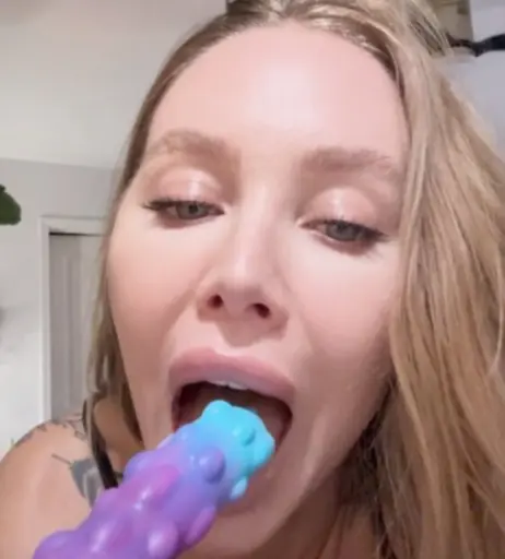 Image 9851020 from Nicole Aniston