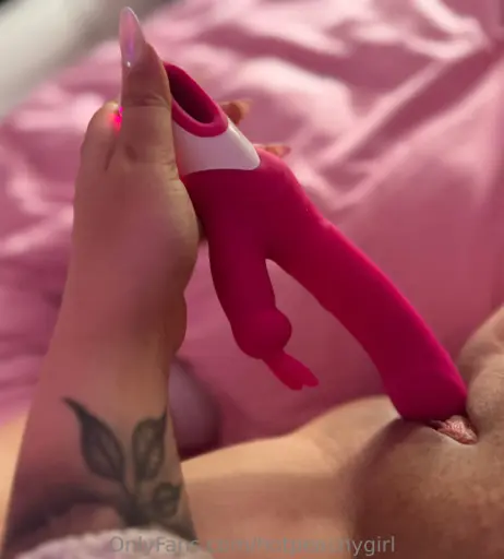 Image 9825281 from Hotpeachygirl