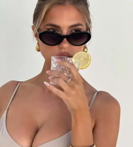 Image 9826756 from Kara Del Toro