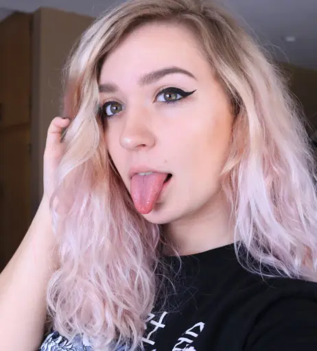 Image 9817590 from Rose ASMR