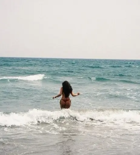 Image 9812619 from Dafne Keen