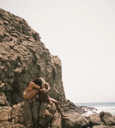 Image 9812633 from Dafne Keen