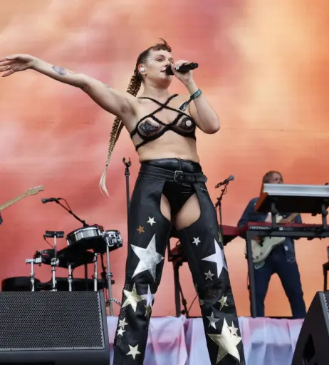 Image 9800387 from Tove Lo