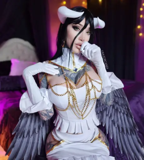 Image 9800973 from Razor Candi