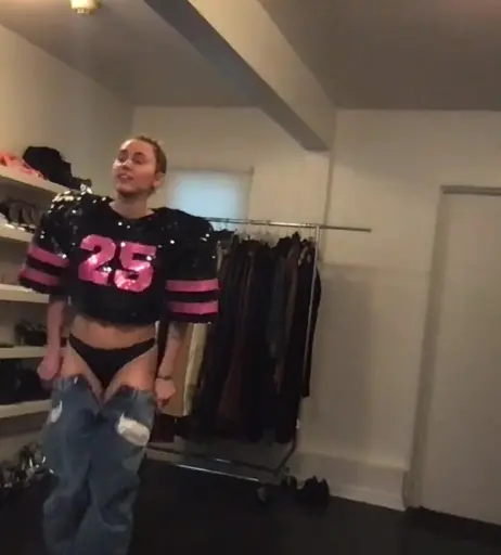 Image 9808885 from Miley Cyrus