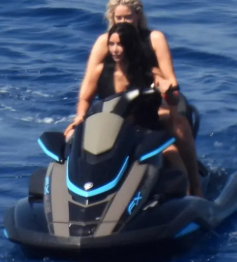 Image 9808706 from Kim Kardashian