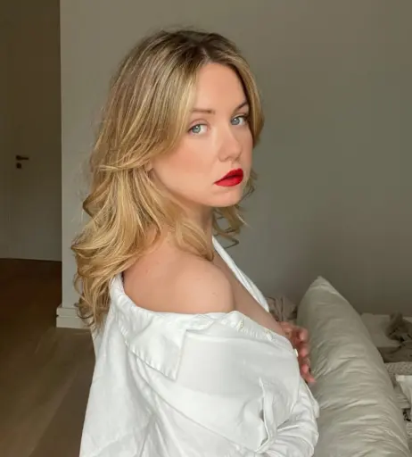 Image 999072 from KellyMissesvlog
