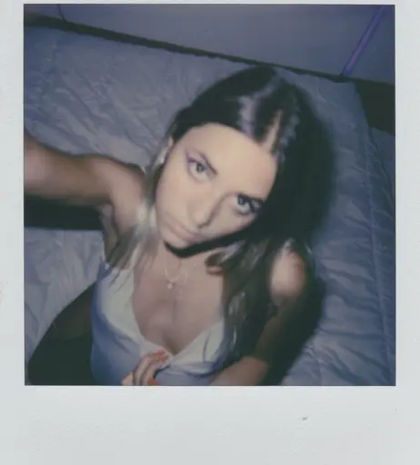 Image 9971867 from Nacre Victoire