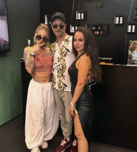 Image 9970928 from Roxy_Wayne