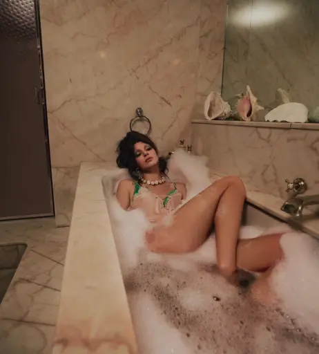 Image 9955302 from Kendall Jenner