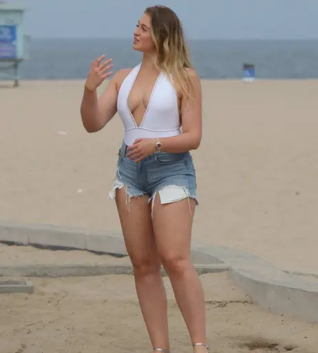 Image 9955933 from Iskra Lawrence