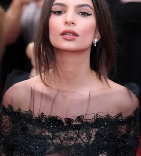 Image 9956402 from Emily Ratajkowski