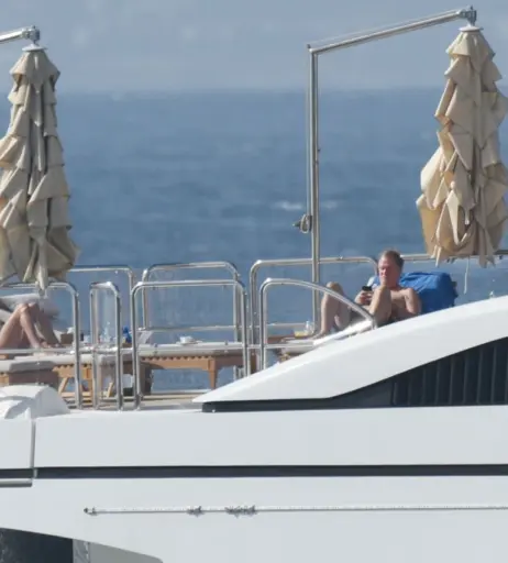 Image 9956669 from Paris Hilton