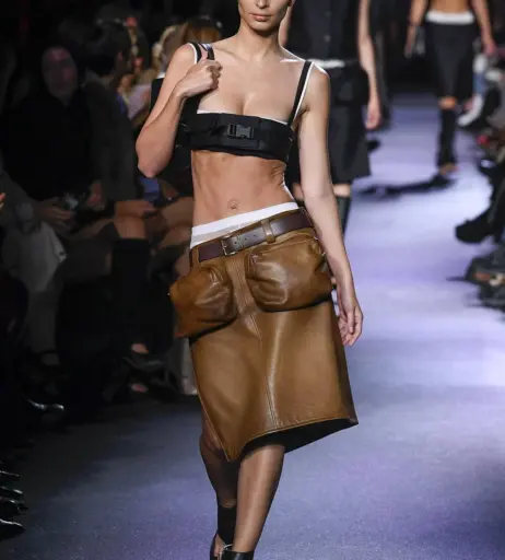 Image 9956354 from Emily Ratajkowski