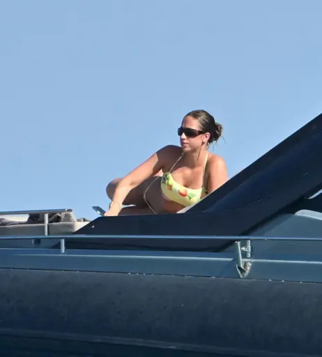 Image 9951522 from Tate McRae