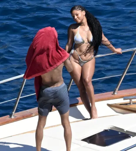 Image 9951456 from Halle Bailey