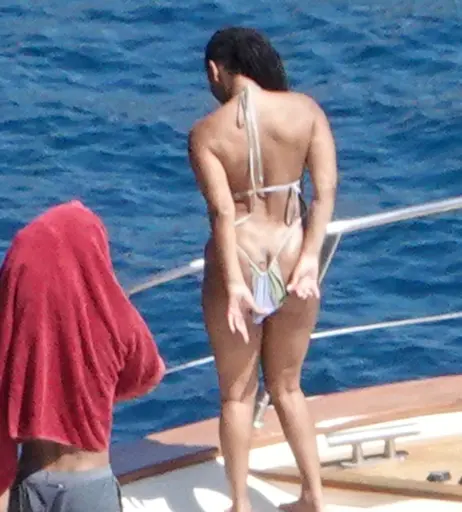 Image 9951442 from Halle Bailey