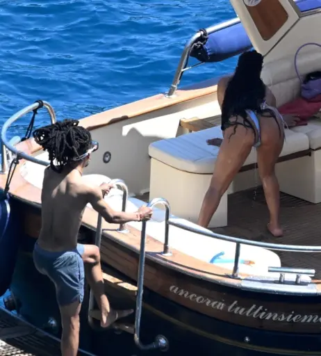 Image 9951467 from Halle Bailey