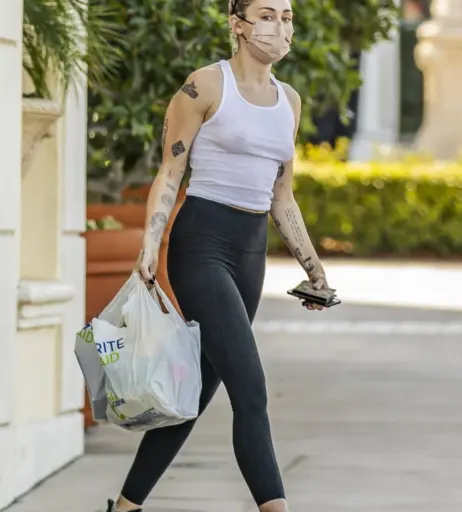 Image 9943757 from Miley Cyrus