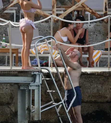 Image 9943650 from Emily Ratajkowski