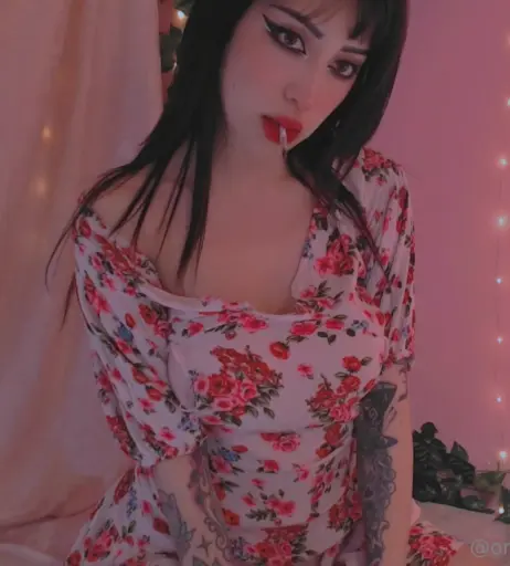 Image 9940921 from Lunaticapandora