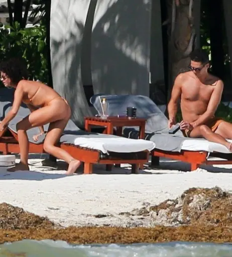 Image 9935682 from Sarah Hyland