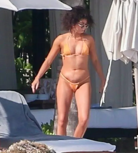 Image 9935681 from Sarah Hyland