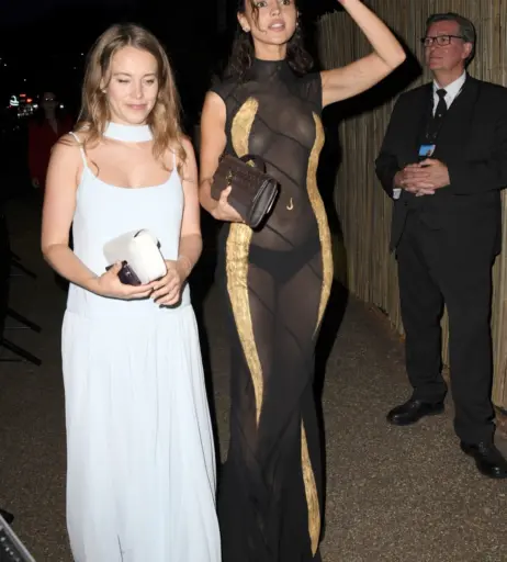 Image 9931327 from Eiza González