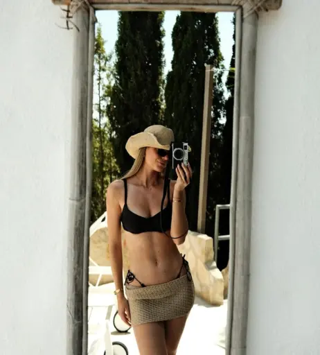 Image 9932651 from Emilia BTE