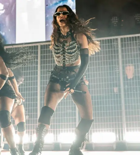 Image 9796575 from Anitta