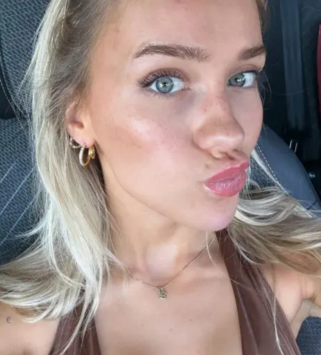 Image 9797457 from Ema Louise