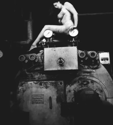 Image 2196427 from Calvato Photography - Patreon