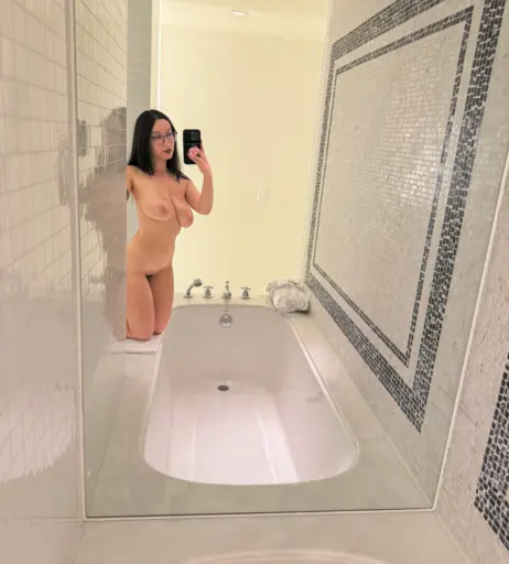 Image 2197161 from bigtittygothegg