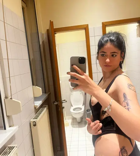 Image 2187511 from Niamausilol