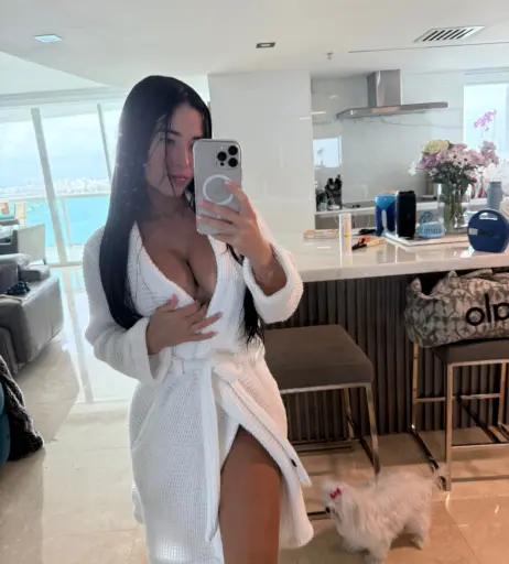 Image 21848090 from Angie Varona
