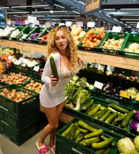Image 2180471 from Christina Shakira