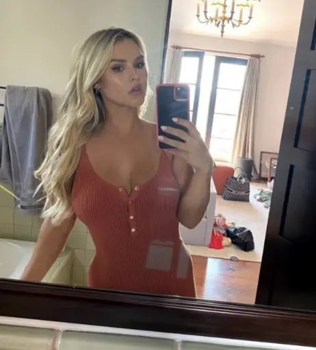 Image 2180393 from Kinsey Wolanski