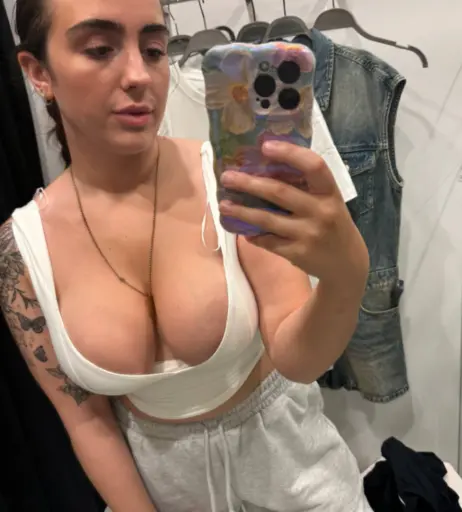Image 21750533 from Chi With A C (Lucia Keskin)