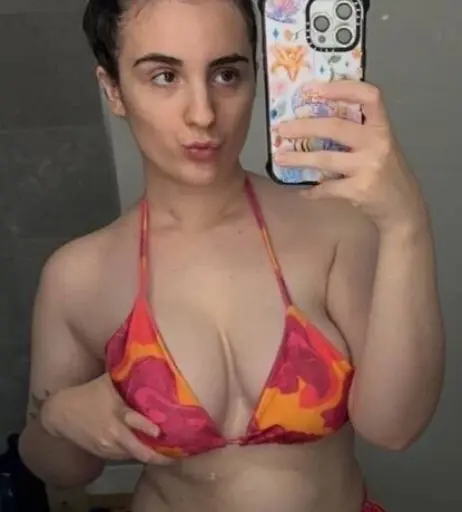 Image 21750466 from Chi With A C (Lucia Keskin)