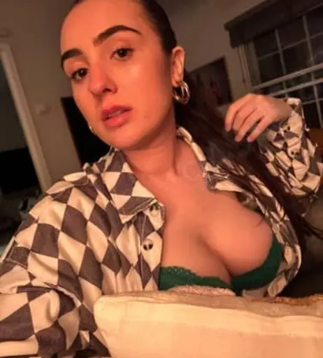 Image 21750643 from Chi With A C (Lucia Keskin)