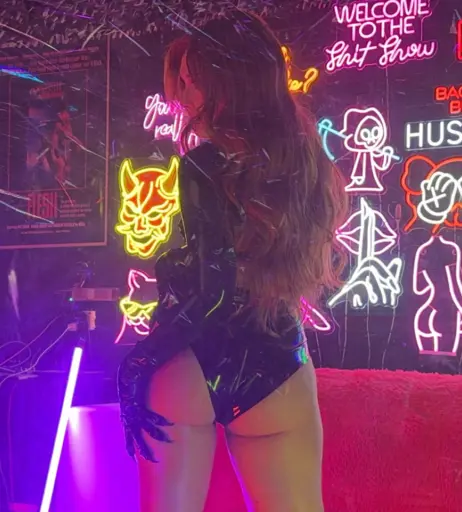 Image 21743636 from generic.egirl / Elle_Delphine